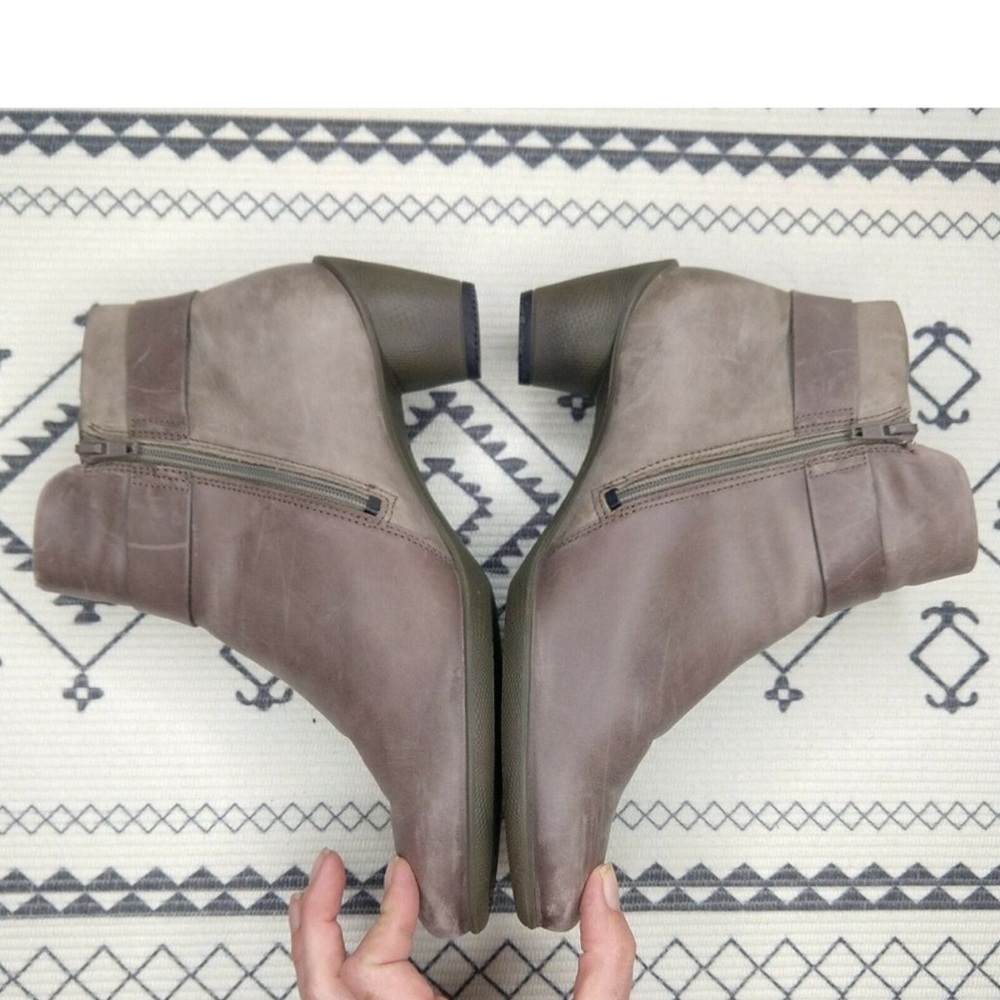 Ecco Ankle Boots Taupe Leather Sculpture Bootie - Picture 3 of 6